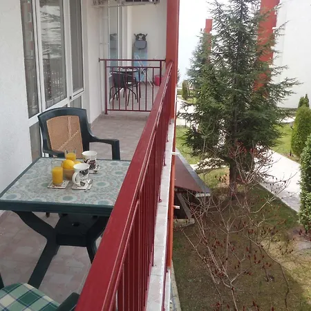 Daire Panorama Fort Beach, Семеен Апартамент С Балкон Deluxe