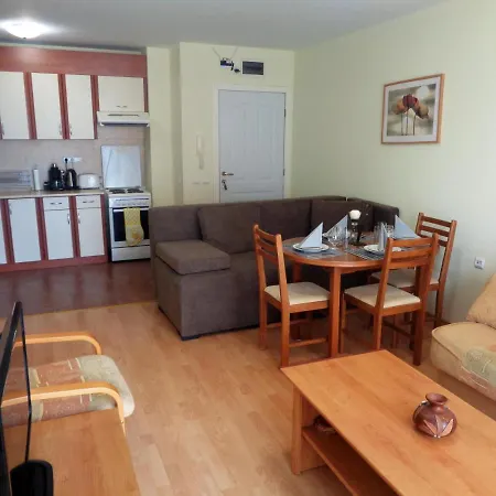 Daire Panorama Fort Beach, Семеен Апартамент С Балкон Deluxe